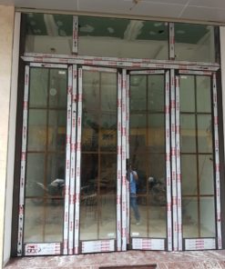 Cửa đi mở xếp gấp 4 cánh giúp không gian thêm phần hoàn hảo